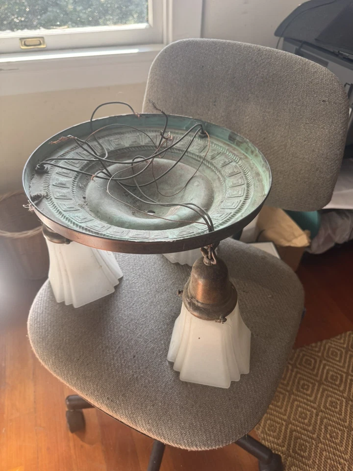 Galería de luces de latón - Galena accesorio de techo empotrado de 3 luces con soporte de pantalla de 2-1/4" Foto 2 de 4