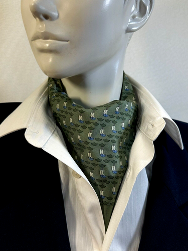 VTG HERMES Ascot tie Sailing ship Pattern Green 100% silk #y4843 - Picture 2 of 6