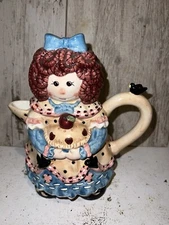 Young's Inc Raggedy Ann Teapot w/Cherry Pie by Heartfelt Kitchen Creations 8-1/2