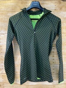 thumb hole jacket nike