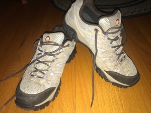 merrills walking shoes