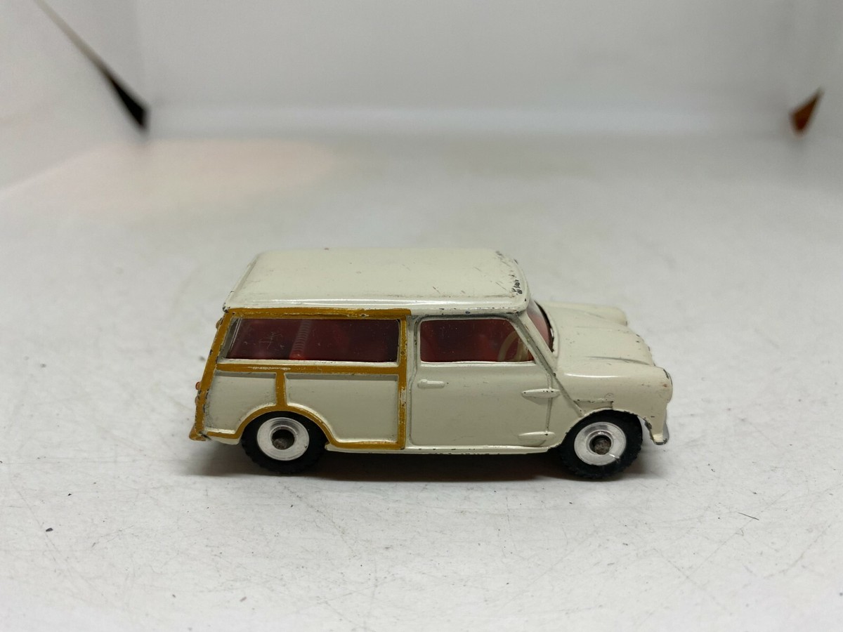 DINKY TOYS 197 MORRIS MINI-TRAVELLER 箱付き s-l1200.jpg