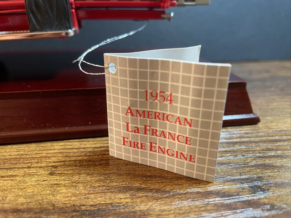 Franklin Mint 1954 American LaFrance Fire Truck Collectable Great Condition - Image 2 of 3