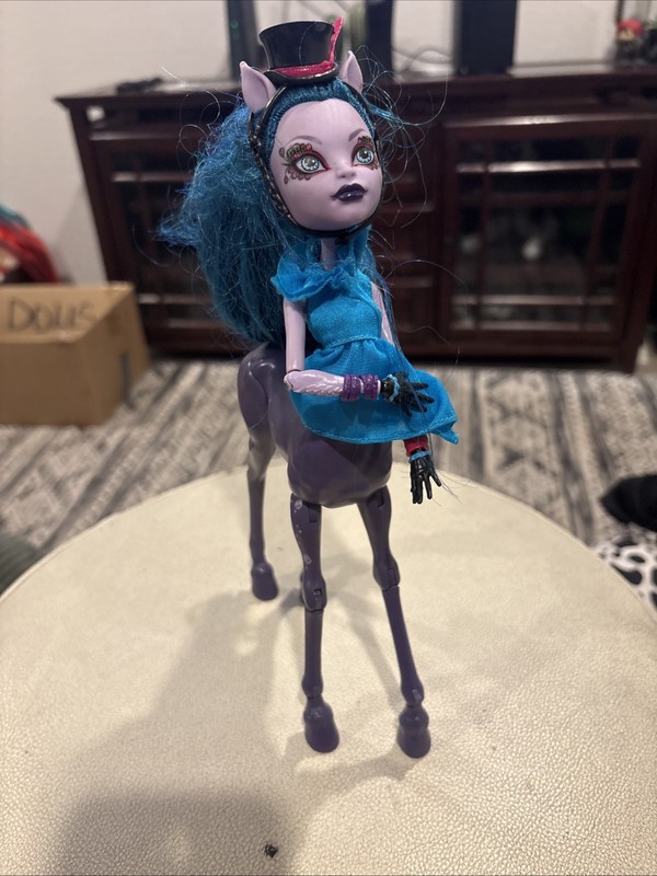 Monster High Avea Trotter Freaky Fusion Centaur Harpy Hybrid Doll 2014 Mattel