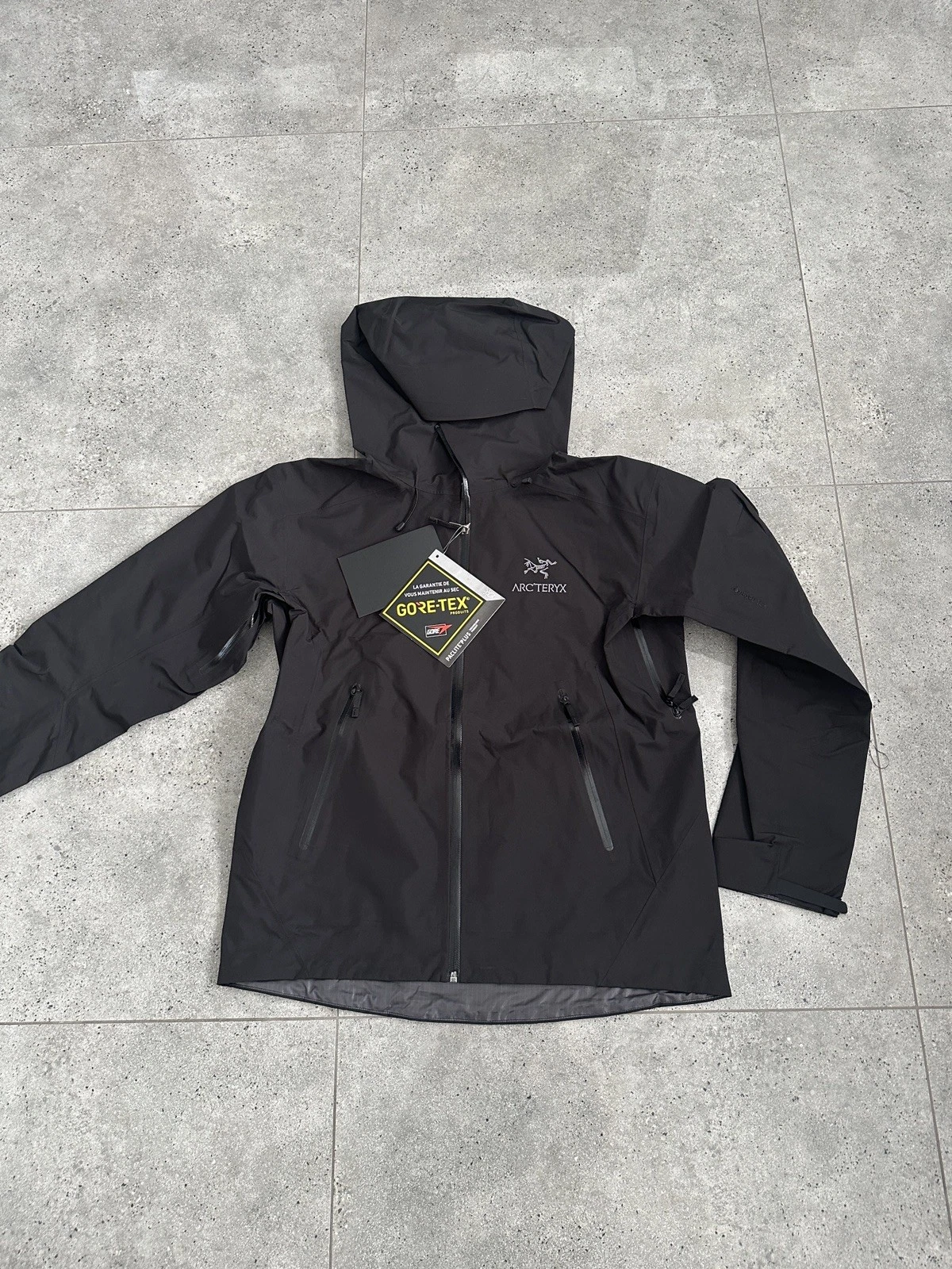 Arc'teryx Beta LT Jacket Mens Small New with Tags Black Waterproof GoreTEX
