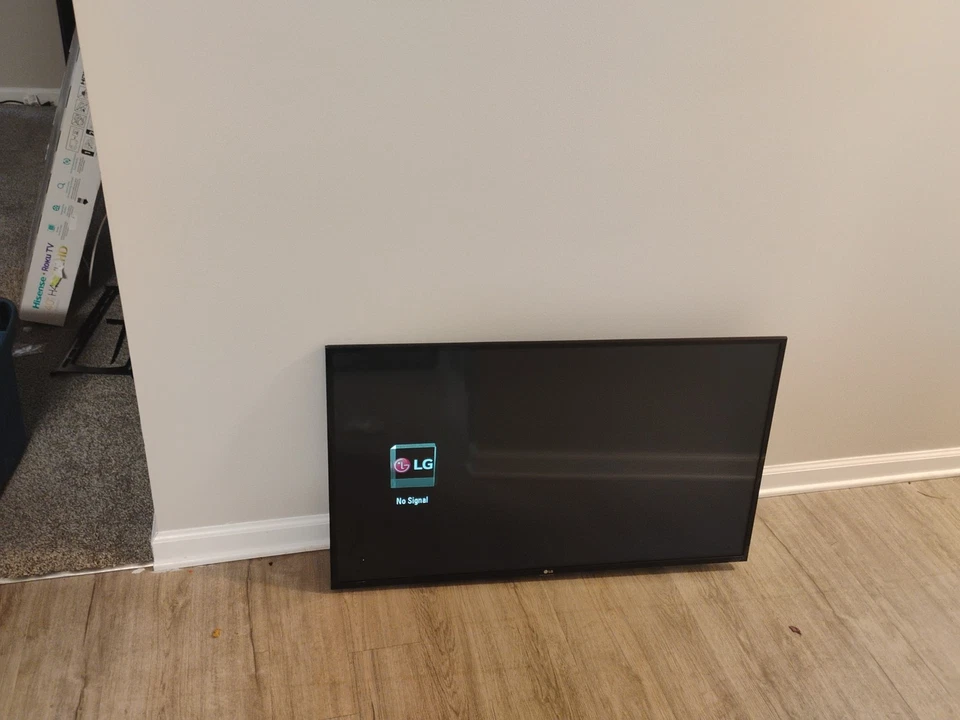 LG SuperSign LX540S Series 43"-Class Full HD Commercial 43LX540S - Image 3 of 4