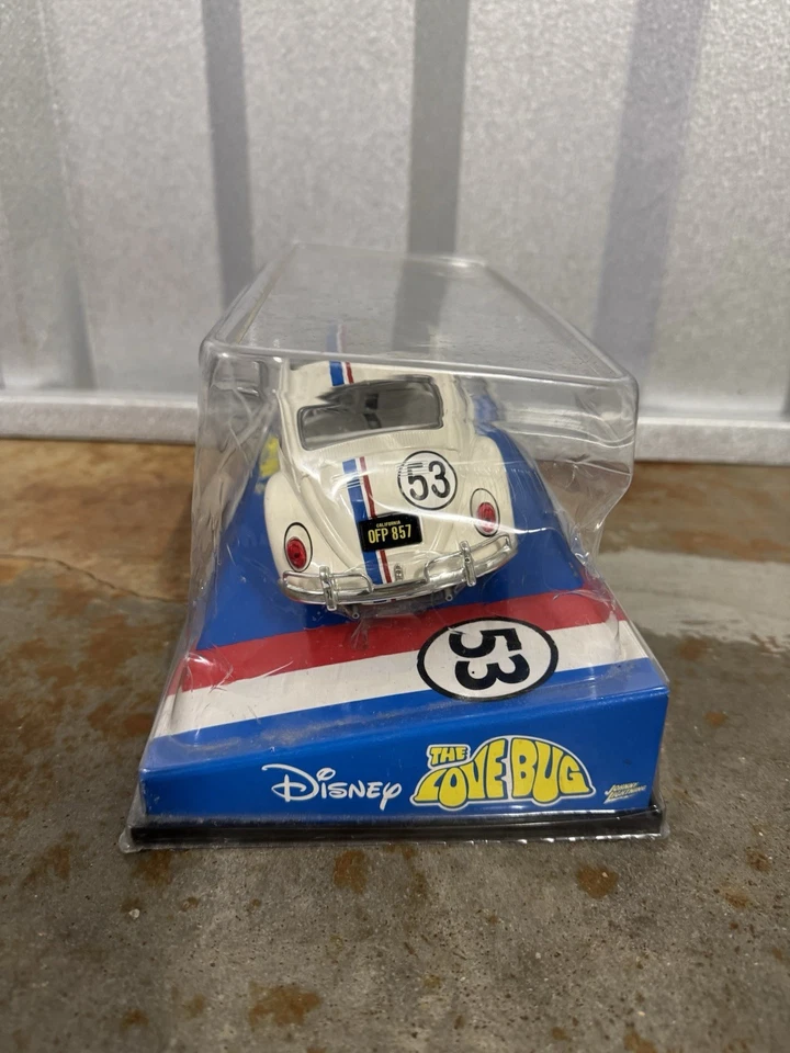 Coche fundido a presión vintage Johnny Lightning Disney Herbie the Love Bug escala 1/18 Foto 2 de 4