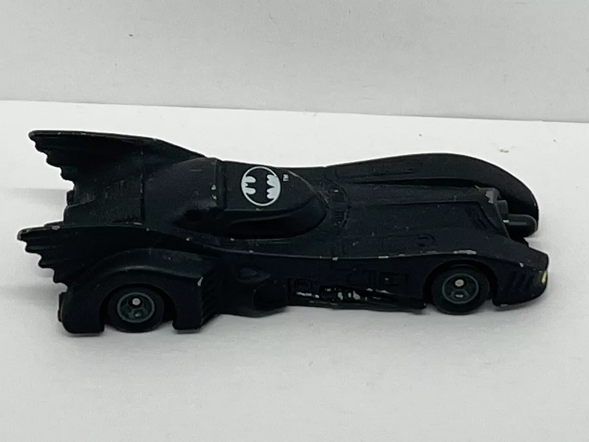 Vintage ERTL DC Comics 1992 Batman Die Cast Car Batmobile 1 64