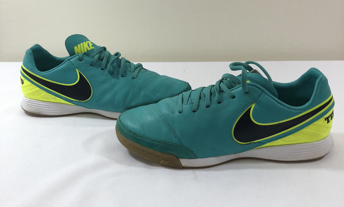 nike tiempo legacy v