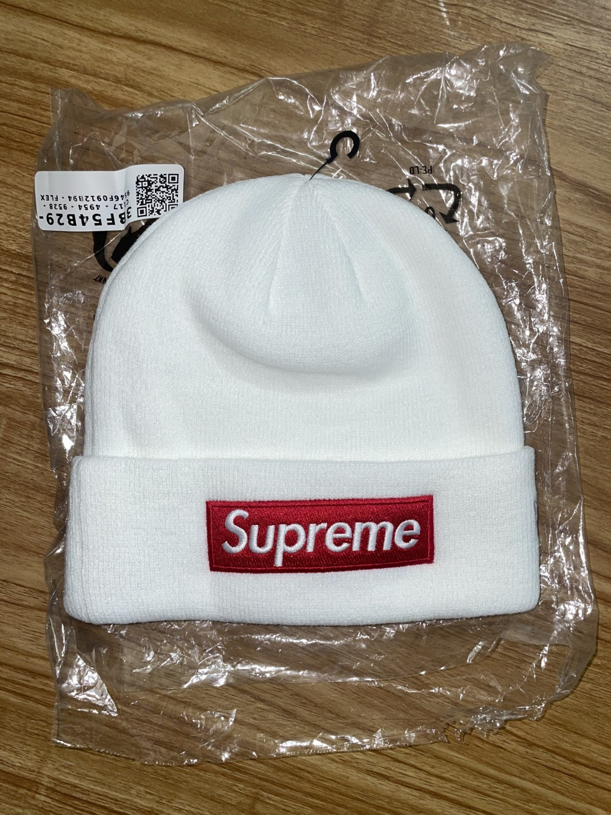 Supreme New Era Box Logo Beanie White Red FW21 One Size