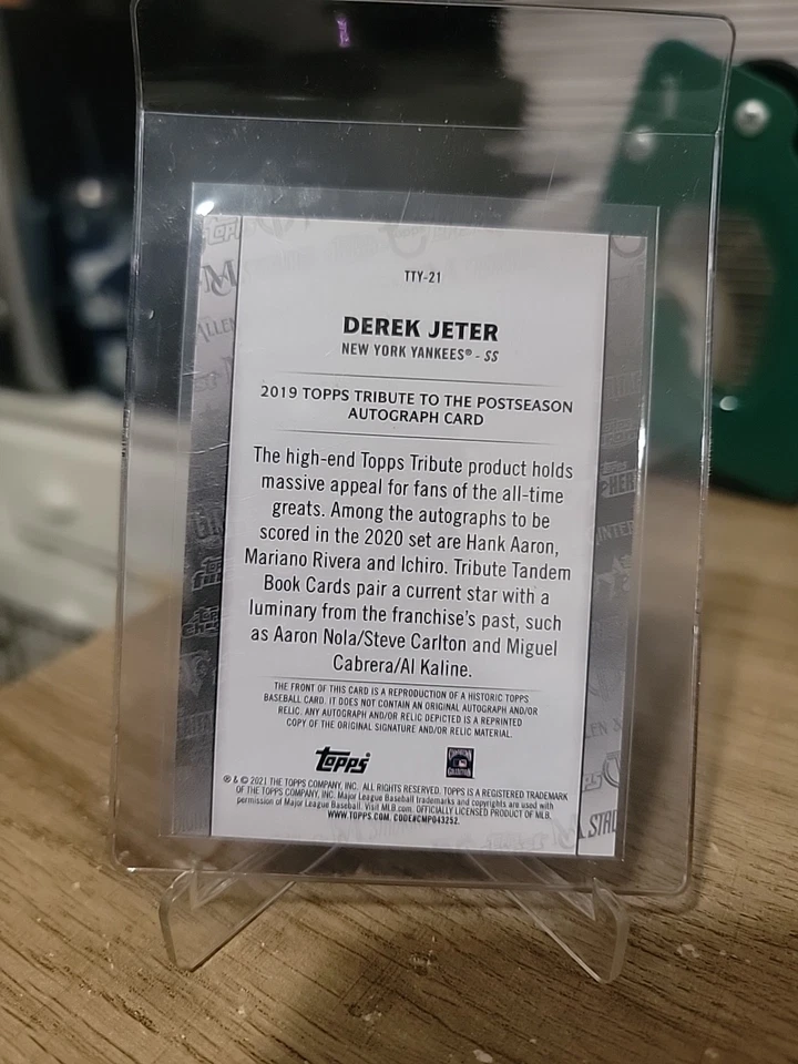 Derek Jeter 2021 Topps Tribute 1/1 reimpresión automática a través de los años #TTY-21 Yankee Foto 3 de 3
