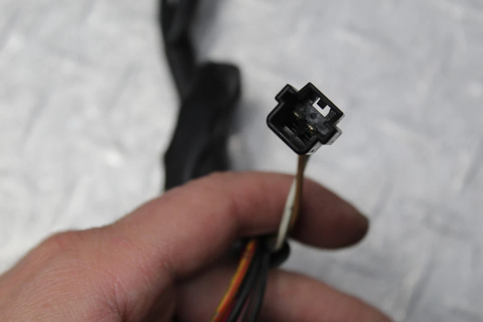 Kawasaki Ninja ZX10R ZX1000C 2005 clip derecho en el mango interruptor de arranque apagado Foto 4 de 4