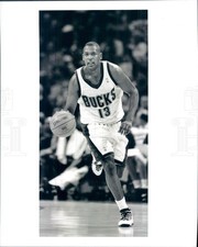 1997 Press Photo NBA Milwaukee Bucks Glenn Robinson - snb11119