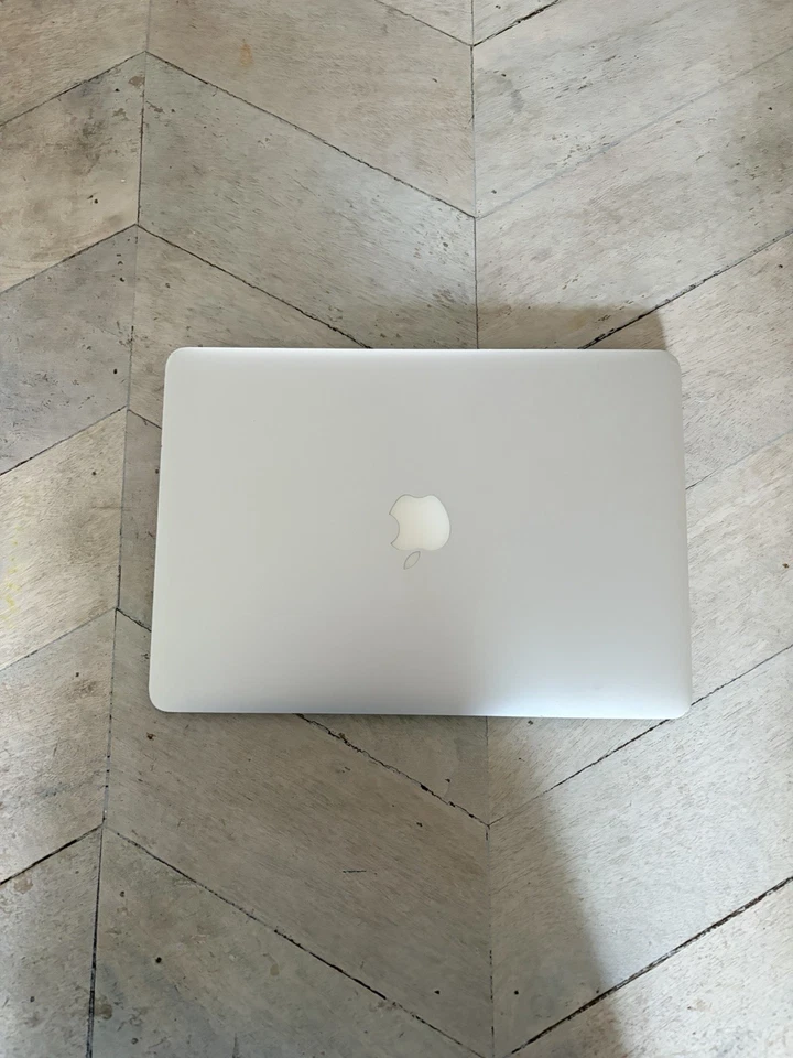 Apple MacBook Air 13" 2017 · i5 · 8GB · 256GB, photo 4 of 5