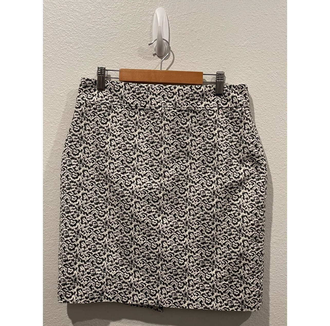 J.Crew Black & White Printed Pencil Mini Skirt Size 6