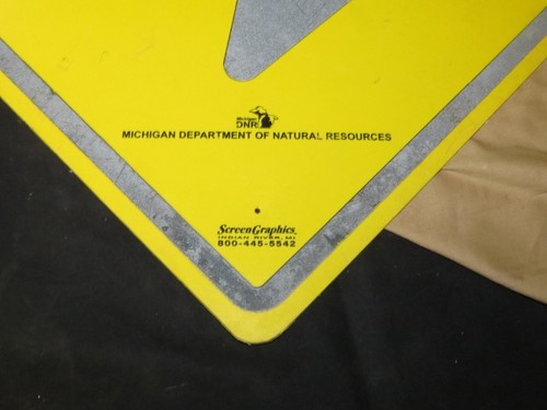 Retired Trail Direction Sign, Left/Right Arrow, 18"x 18" - Picture 4 of 5
