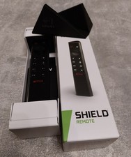 NVIDIA Shield TV Pro Fernbedienung und Ständer