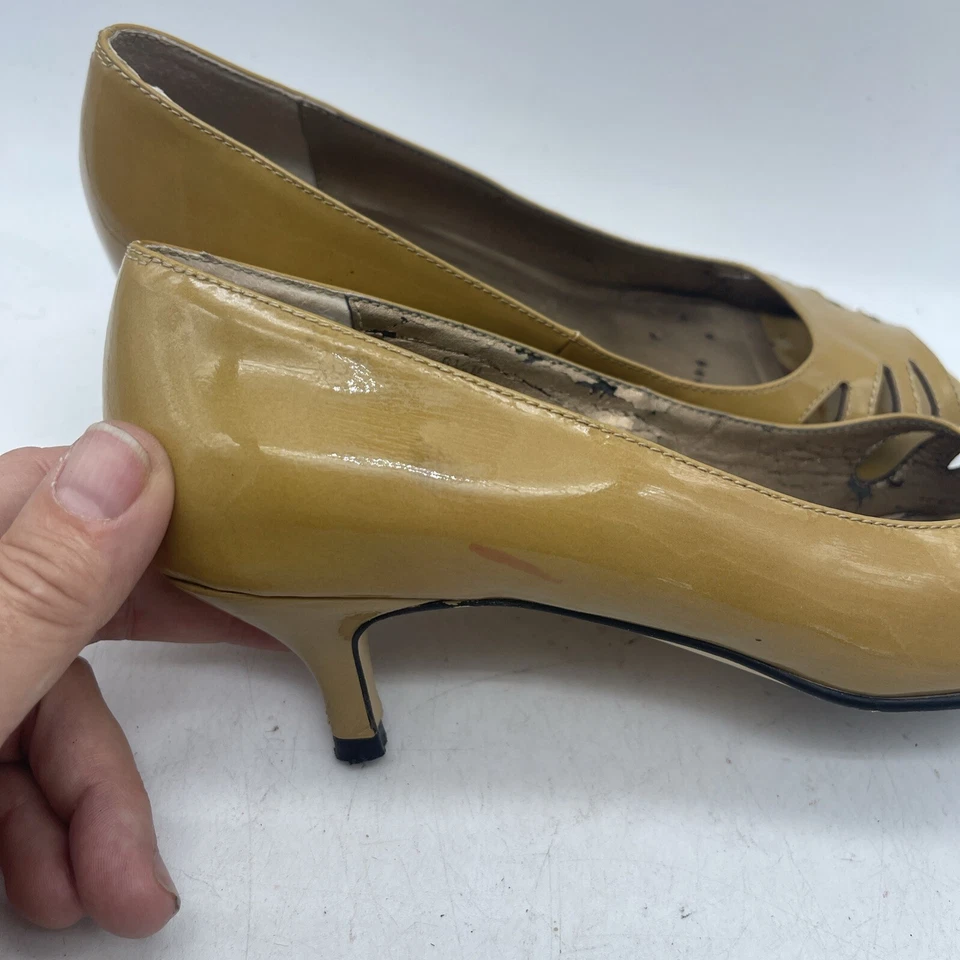 Bombas de salto vintage Ditto By Van Eli mostarda patente falsa gatinho peep toe tamanho 6.5 - Imagem 3 de 4