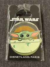 DLP Paris - Star Wars - The Mandalorian Hover Pram The Child Disney Pin B