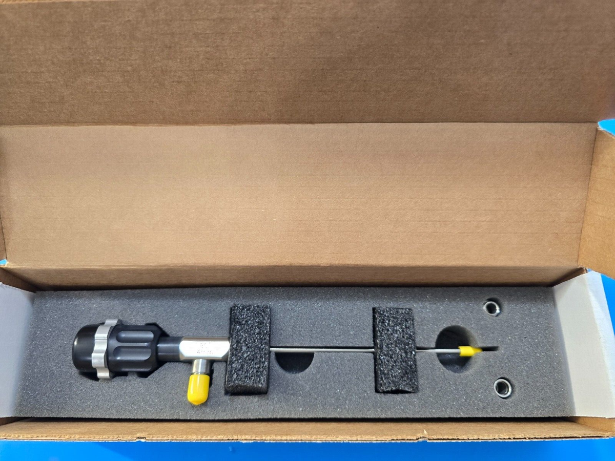 Stryker 0502-427-130 C-Mount Arthroscope 4.0mm x 30* degree