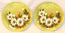 Set of 2 Lenox Ware Vintage Melamine Avacado Daisy 6" Dinner Plates Saucers