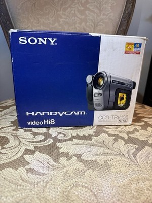 Sony Handycam CCD-TRV138 Camcorder Hi8 Nightshot w Charger Battery Box & Manuals