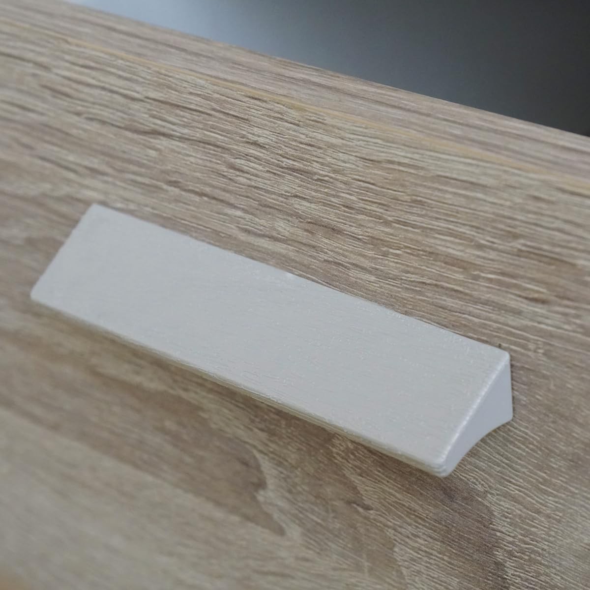 Commode 4 tiroirs chêne Cambrian pour optimiser le rangement de la chambre