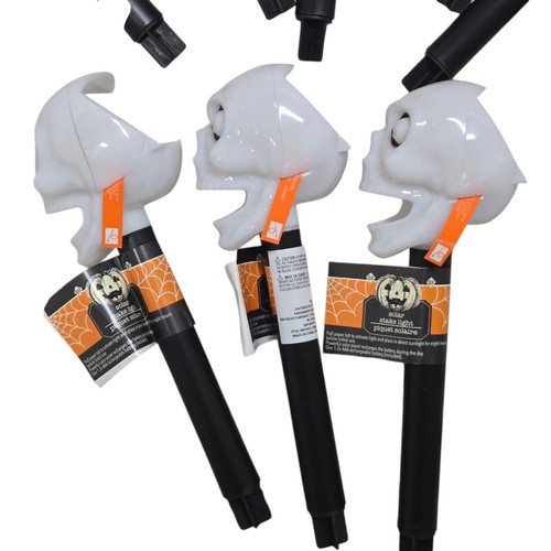12 Halloween Solar Pathway Stake Lights Yard Decor Skull Pumpkin Ghost NEW W Tag - Picture 2 of 8
