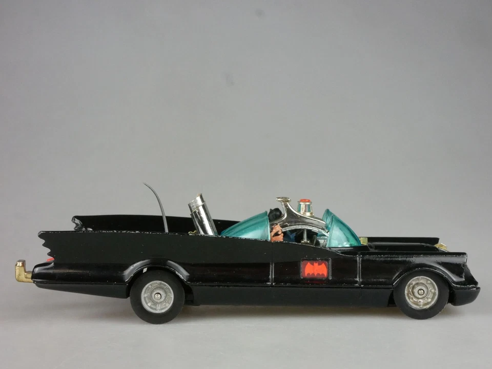 Corgi Toys 267 Batmobile Batman Robin Whizzwheels ca. 1973/74 132709 - Bild 4 von 4