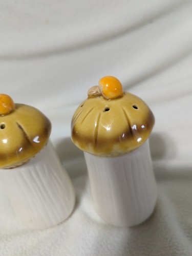 Merry Mushroom Salt & Pepper Shaker Set MCM 1970s Sears Roebuck Vintage - Picture 7 of 9