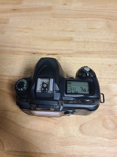 Nikon D50 Digital SLR Camera - Black (Body Only) PARTS - Picture 5 of 5