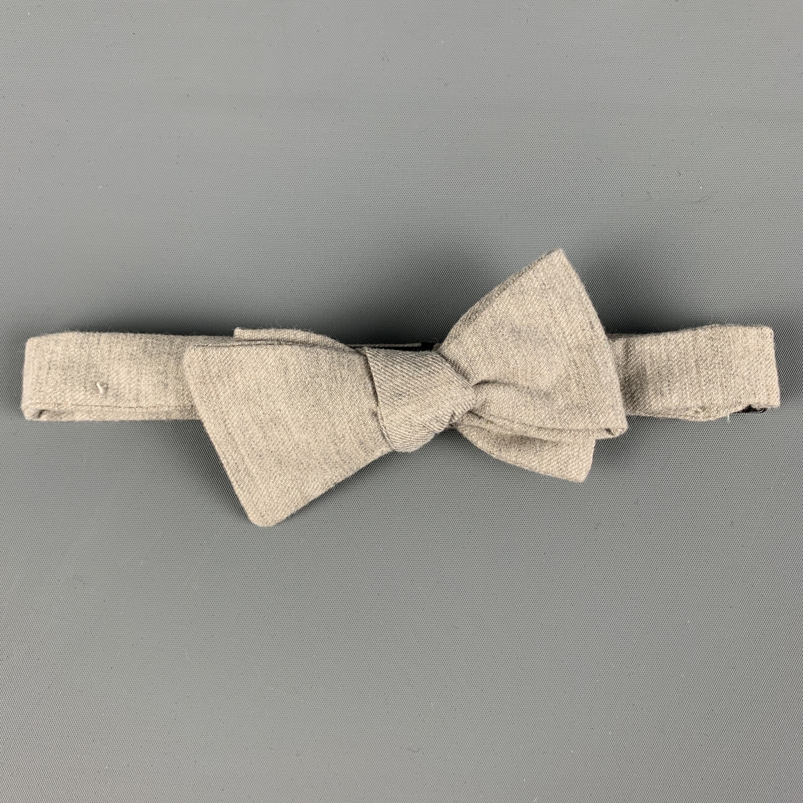 BLADE+BLUE Light Gray Bow Tie - image 1