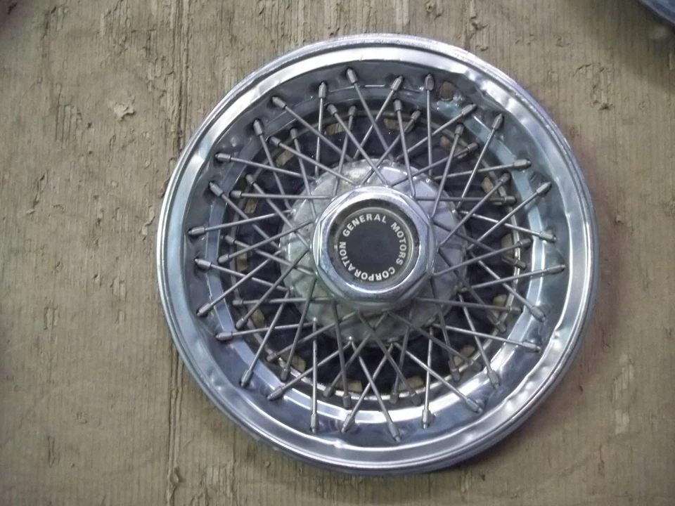 72 73 74 Chevrolet GMC Van Tapacubos Llanta Tapacubos 14" RADIOS CABLE OE 3117 Foto 3 de 4