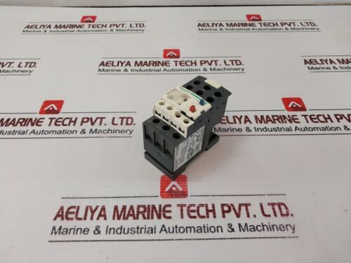 Schneider Electric/Telemecanique Lad7B106 Terminal Block with Contactor 12-18A - Picture 3 of 8