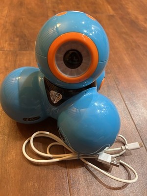 Dash Robot Blue Wonder Workshop FUN Stem Toy Charging Cable Included Model DA01