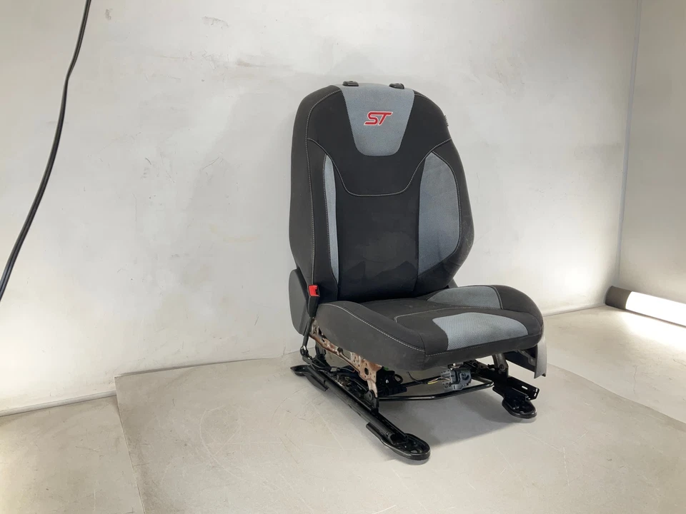 15-18 Ford Focus ST Bucket Fron Left Driver Seat OEM Foto 3 de 4