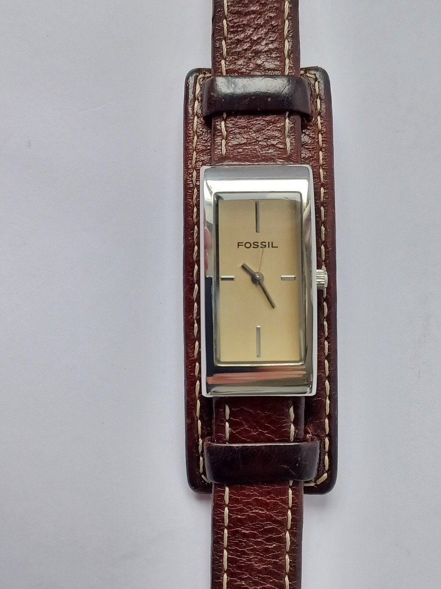 Swiss Army Rare Vintage Ladies Watch Stainless Case Fossil Leather Strap Date Swiss Army | Accessories | Vintage Swiss Army Ladies Watch  main image 4