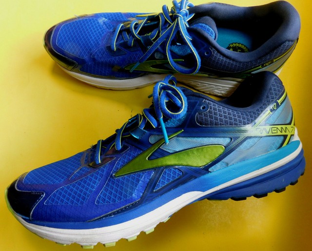 brooks ravenna 7 mens gold