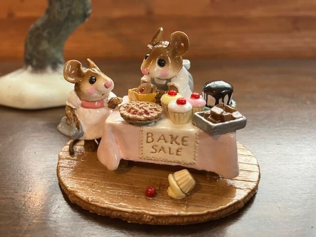 Wee Forest Folk M-220 Mousey's Bake Sale, Pink