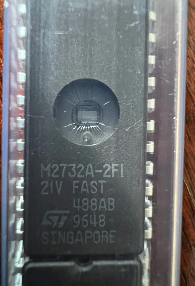 ST Micro M2732A-2FI Integrated Circuit M2732A2FI 9648 488AB 21V FAST BRAND NEW - Image 2 of 4