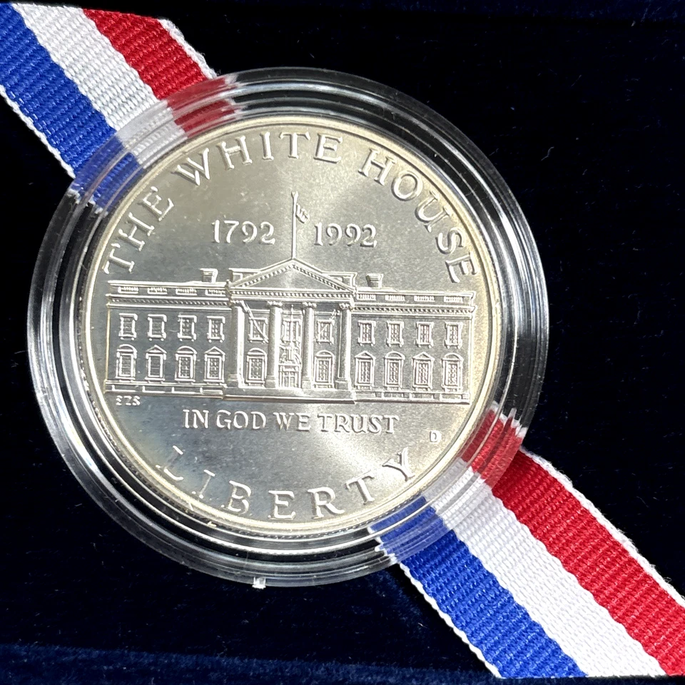 1992 US Mint White House 200th Anniversary UNC Silver Dollar w/ COA - Image 2 of 4