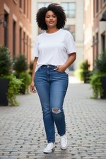 Old Navy Women's Curvy Straight Distressed Medium Wash Blue Jeans Size 14