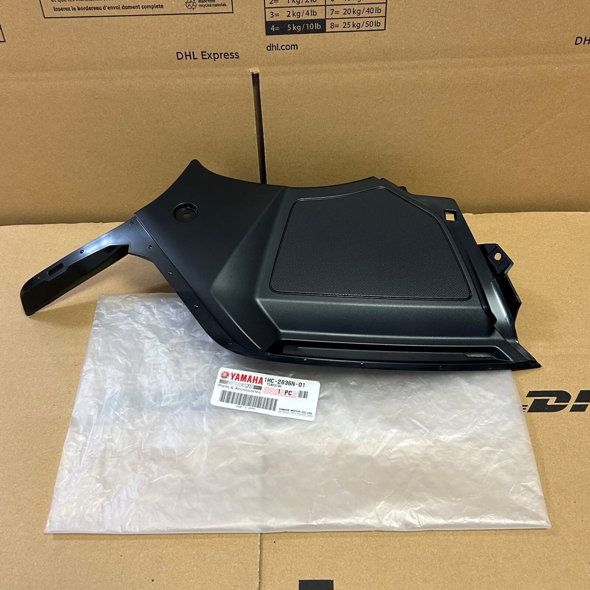 NEW】Yamaha Genuine Panel, Inner 4 1MC-2836N-01-00 Direct From