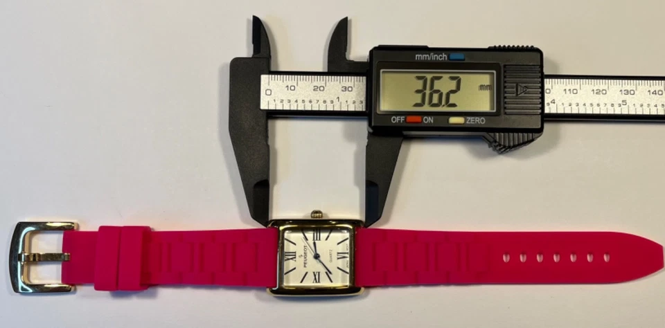 Женские резиновые спортивные часы Peugeot 3036 с металлическим баком ярко-розовые работают хорошо - Изображение 4 из 4