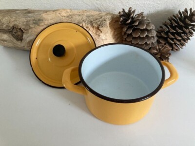 ANCIENNE GROSSE COCOTTE / FAITOUT EN FONTE N° 14 SANS MARQUE DANS SON JUS