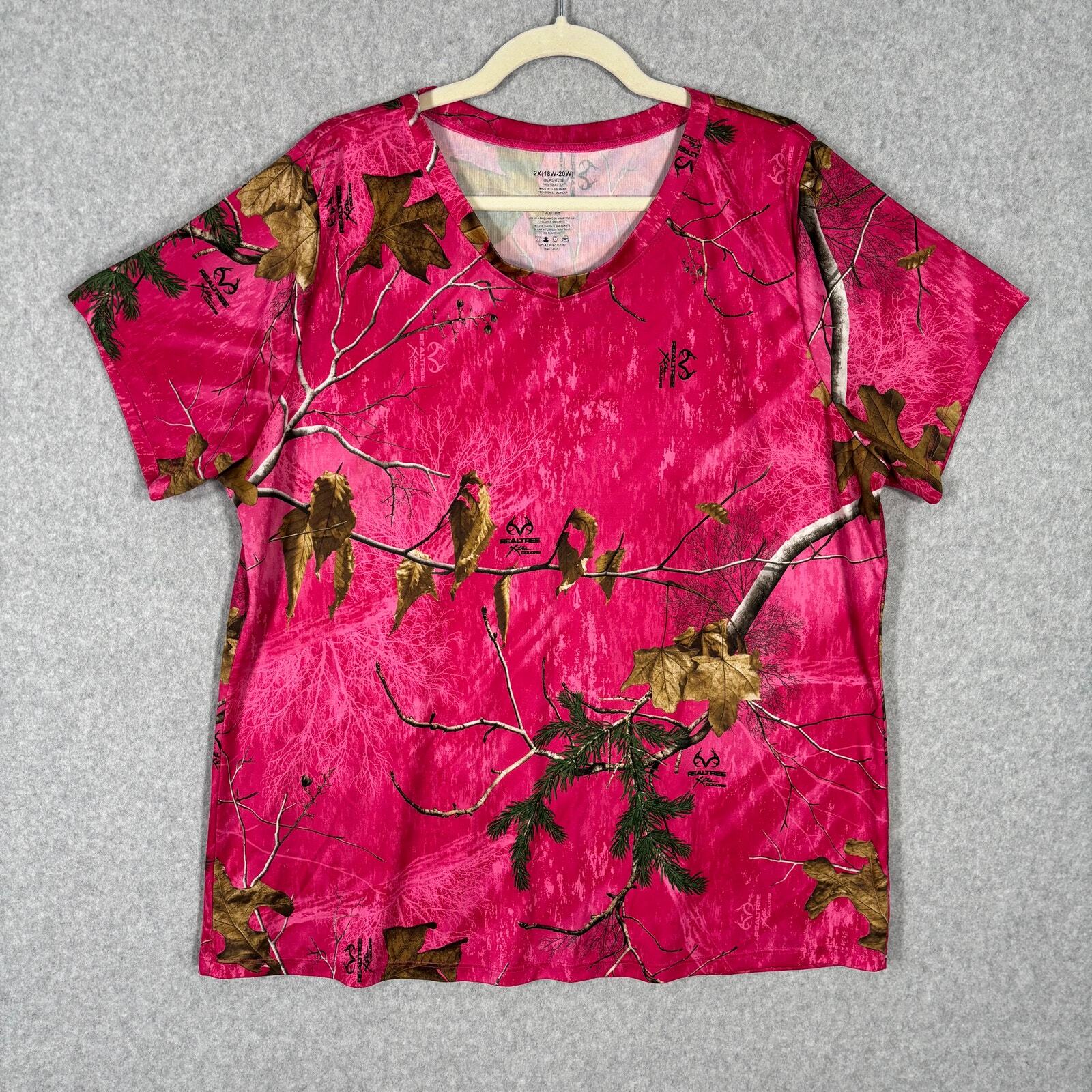 Realtree Women's 2X Pink Camo Short Sleeve Performance Polyester Shirt in Xtra Colors