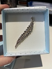 Ladies Brooch In Presentation Box