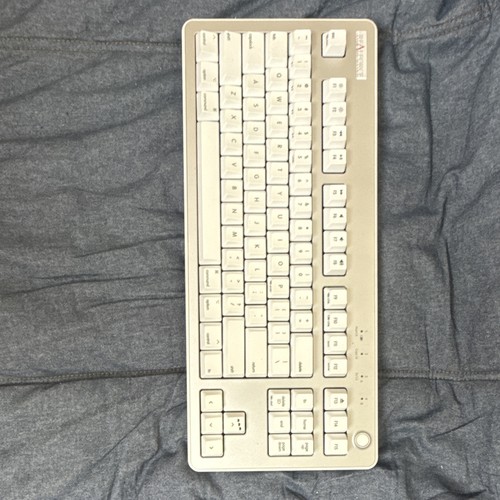Realforce R3 Keyboard R3HH21 Wireless Built-In Battery Silver/White QWERTY EN