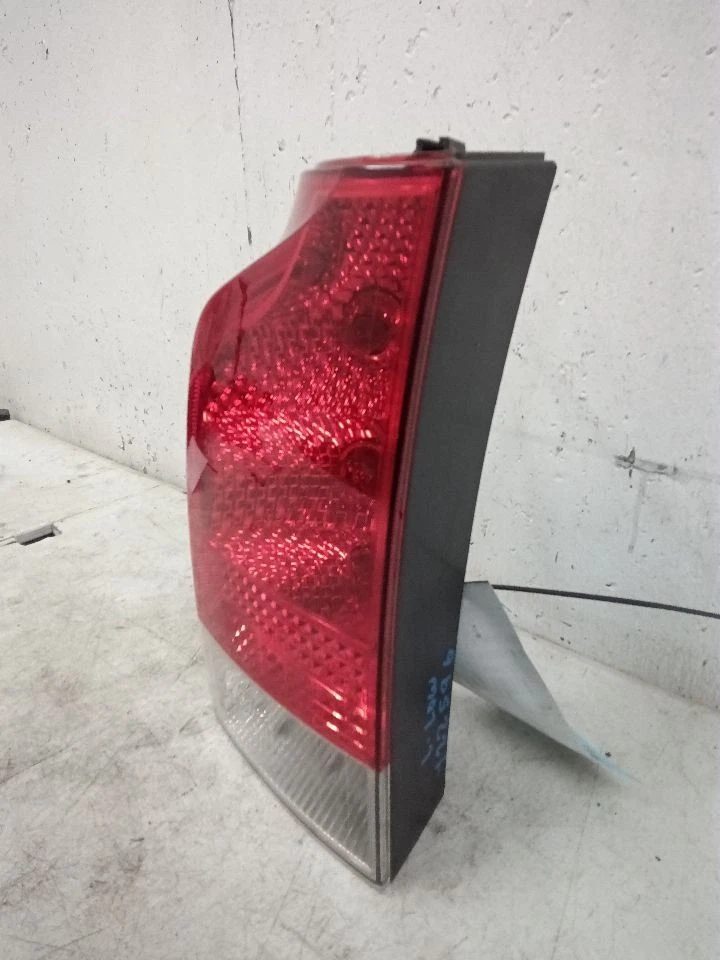 05 2006 07 Volvo 70 Series Driver Left LH Lower Tail Light Lamp | Station Wagon - Image 3 of 4