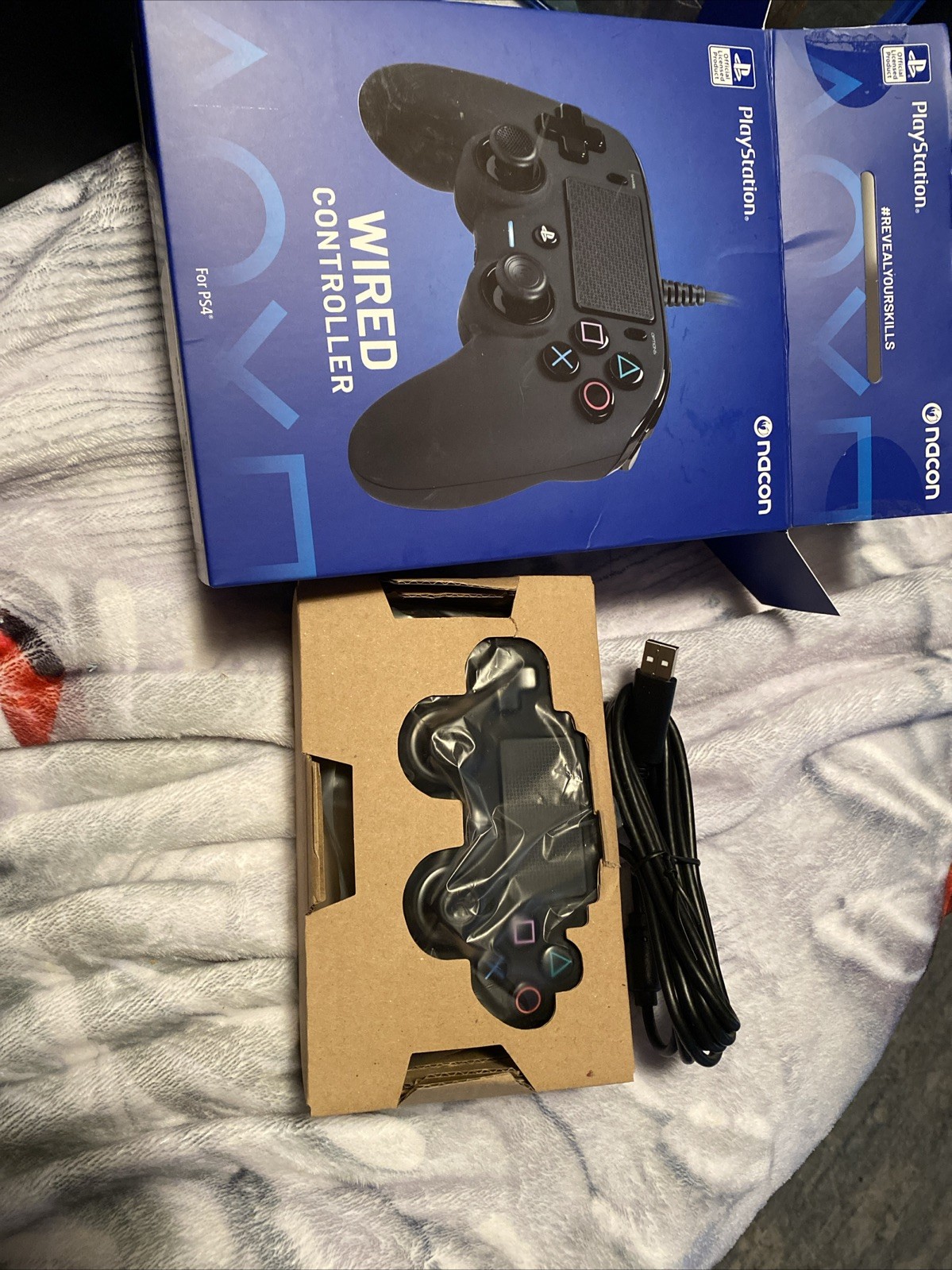 PS4 Slim & PS4. 2 Controllers ( 1 Wireless),2 HDMI CORDS, 2 Power Cords, 3 Games